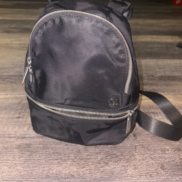 City Adventurer Backpack
Micro - Picture 4 of 13